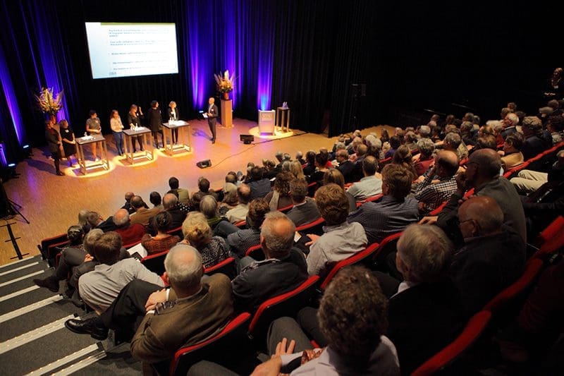 Succesvol OKS symposium over toegepaste kunst en kunstnijverheid